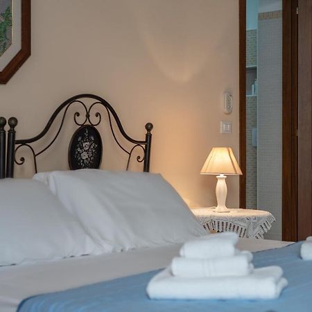 Bed and Breakfast Lu Caffa By Typney Верноле Экстерьер фото